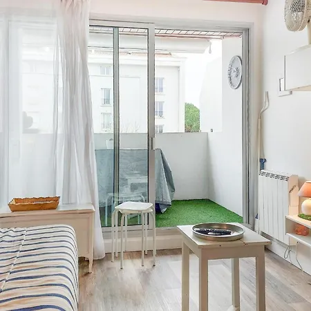 Διαμέρισμα 1 Bedroom Amazing In *